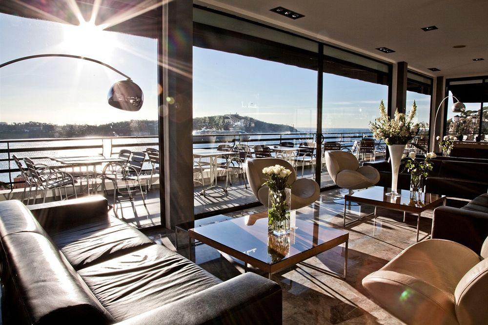 Hotel Le Versailles Villefranche-sur-Mer Exterior photo