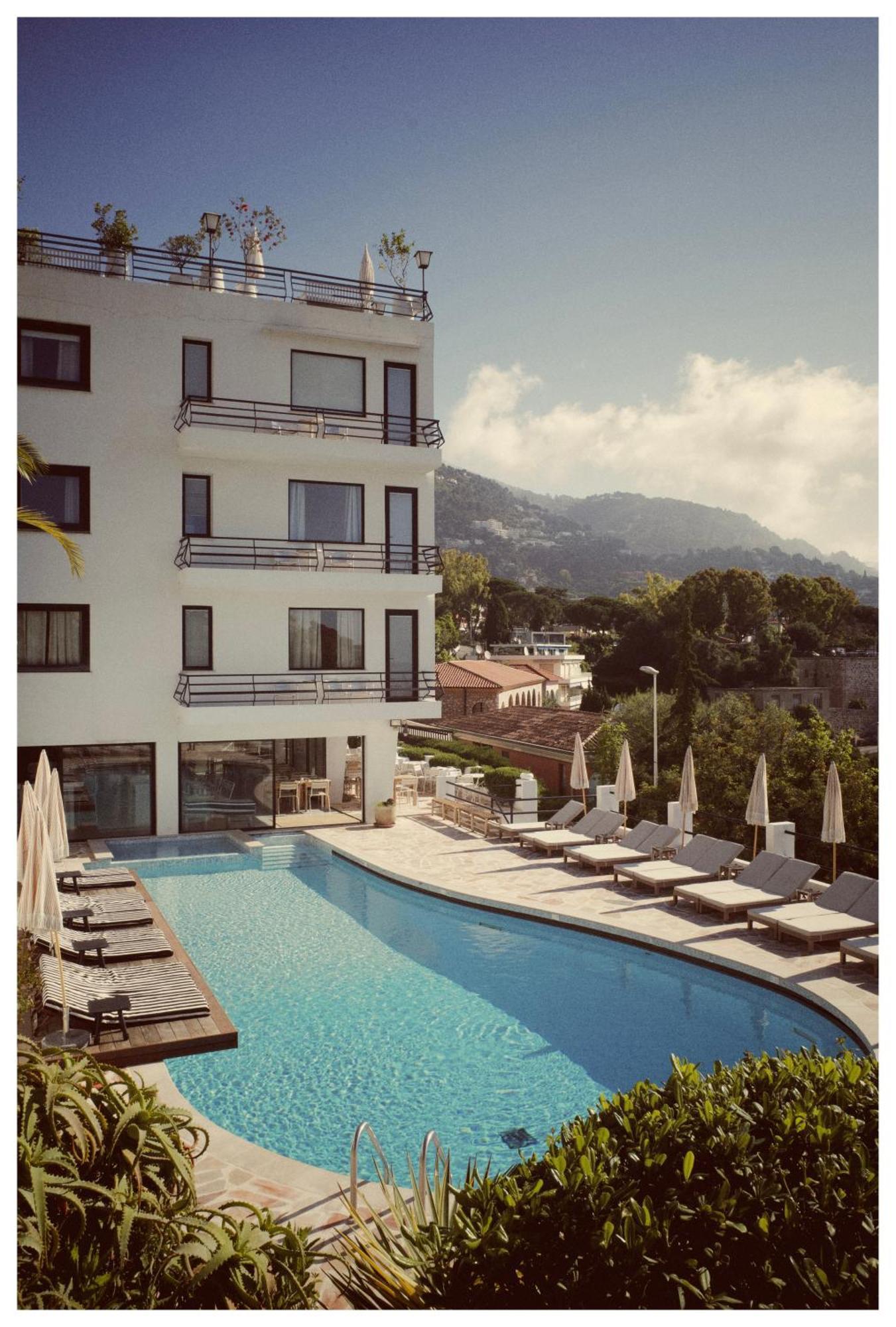 Hotel Le Versailles Villefranche-sur-Mer Exterior photo