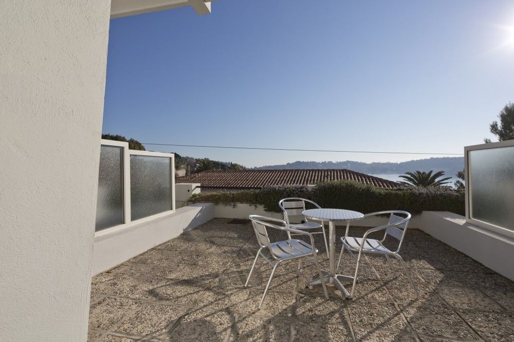 Hotel Le Versailles Villefranche-sur-Mer Exterior photo